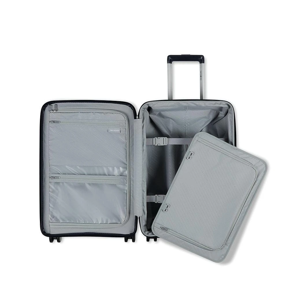 Elevation™ Plus Carry On Spinner Suitcase 22 x 14 商品