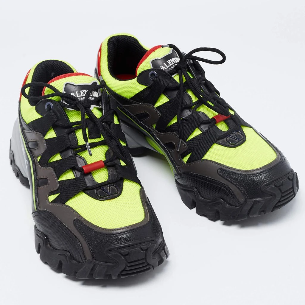 商品[二手商品] Valentino|Valentino Black/Neon Green Leather and Mesh Climber Low-Top Sneakers Size 39,价格¥2757,第4张图片详细描述