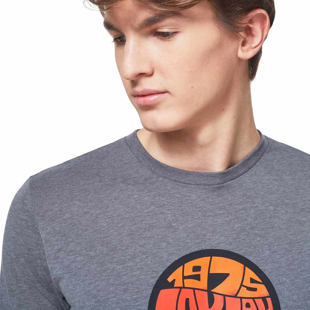 商品Oakley|Oakley Men's Graffiti 1975 Short Sleeve Tee,价格¥68,第3张图片详细描述