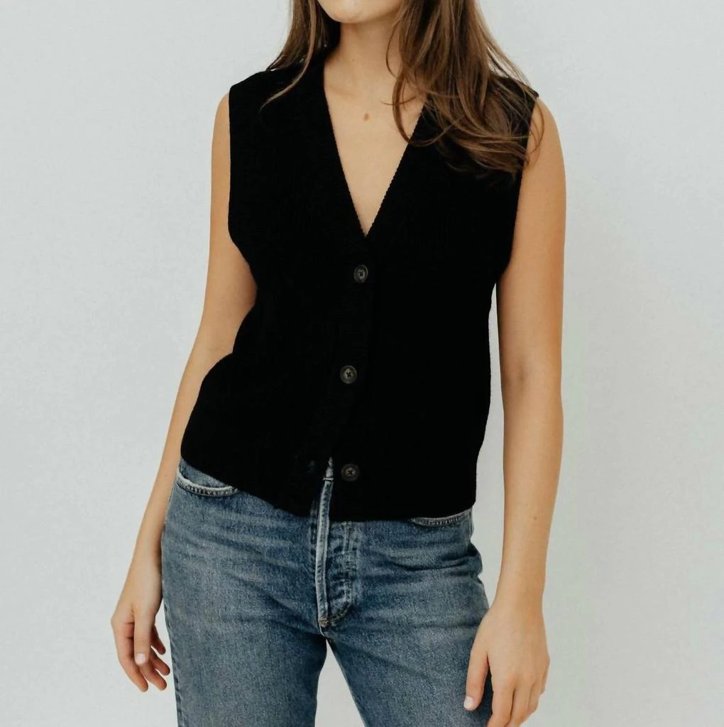 商品Velvet by Graham & Spencer|Lu Vest In Black,价格¥677,第2张图片详细描述