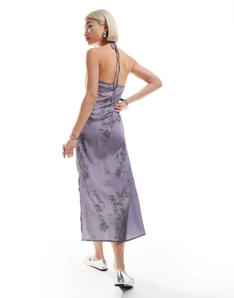 商品COLLUSION|COLLUSION halter maxi slip dress with lace trim in lilac floral,价格¥65,第3张图片详细描述