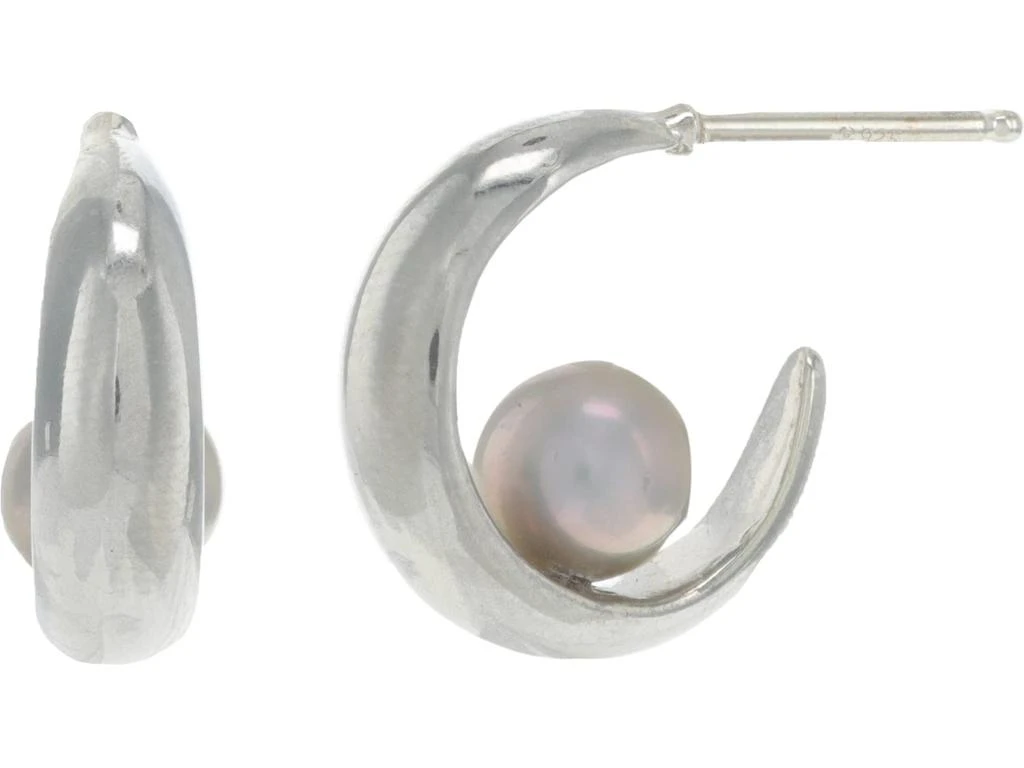 商品Chan Luu|Crescent Hoop Earrings with Freshwater Pearl,价格¥1049,第1张图片