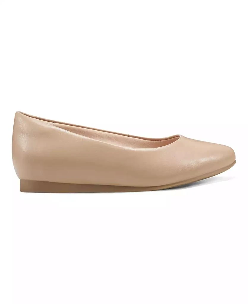 商品Easy Spirit|Women's Fellia Slip-On Pointy Toe Dress Flats,价格¥515,第2张图片详细描述