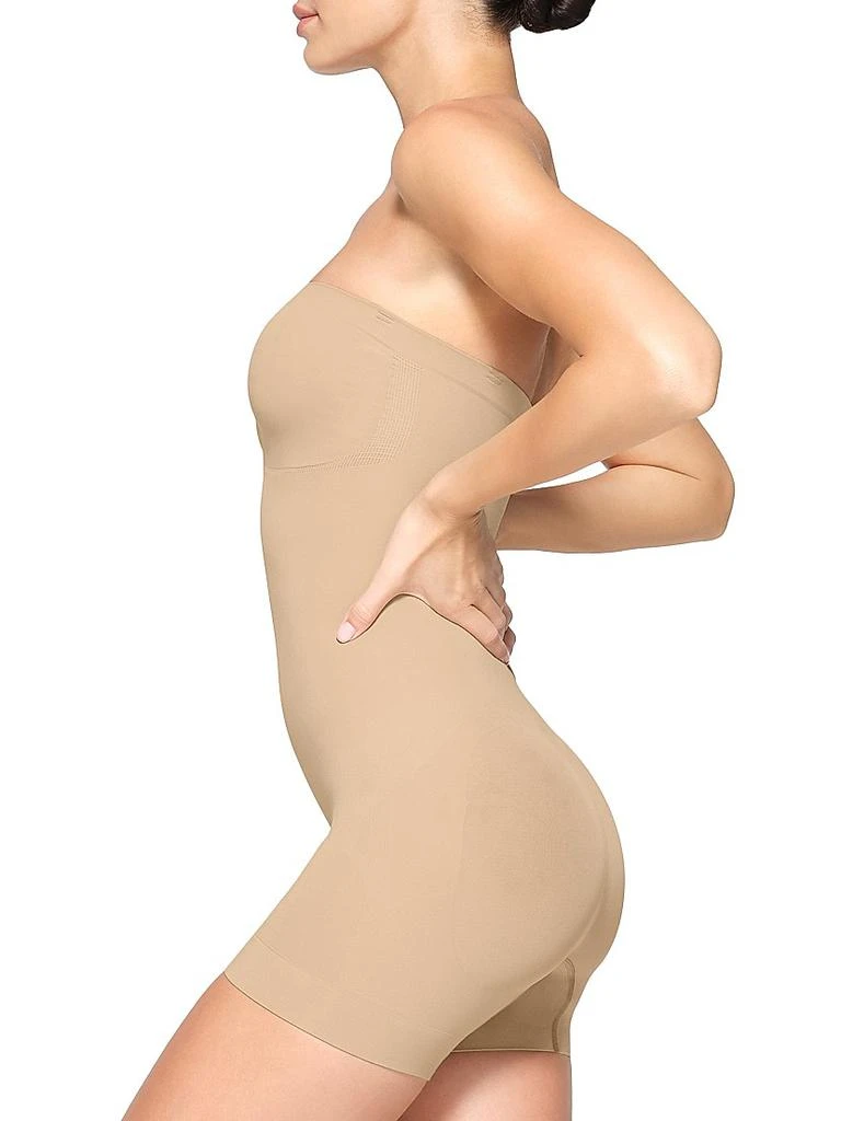 商品SKIMS|Seamless Sculpt Strapless Shortie Bodysuit,价格¥560,第3张图片详细描述