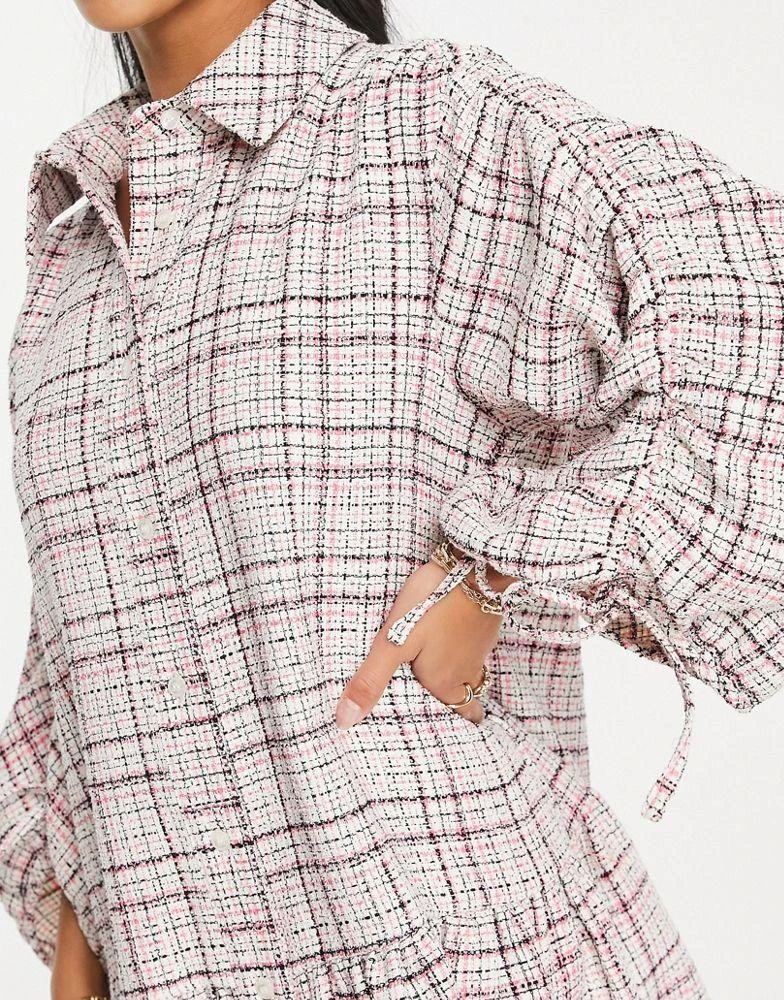 商品ASOS|ASOS DESIGN Petite boucle mini smock shirt dress with pephem in cream and pink,价格¥205,第3张图片详细描述
