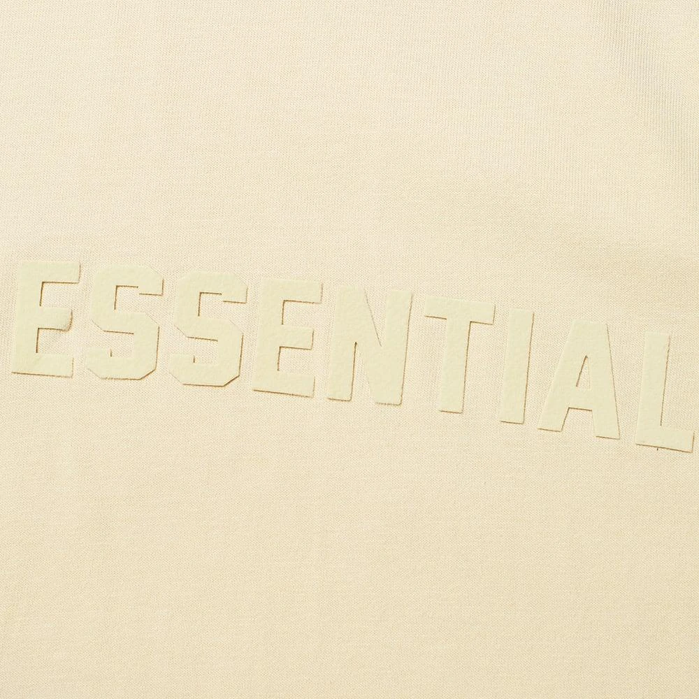 商品Essentials|Fear of God ESSENTIALS Logo Long Sleeve T-Shirt - Egg Shell,价格¥354,第2张图片详细描述
