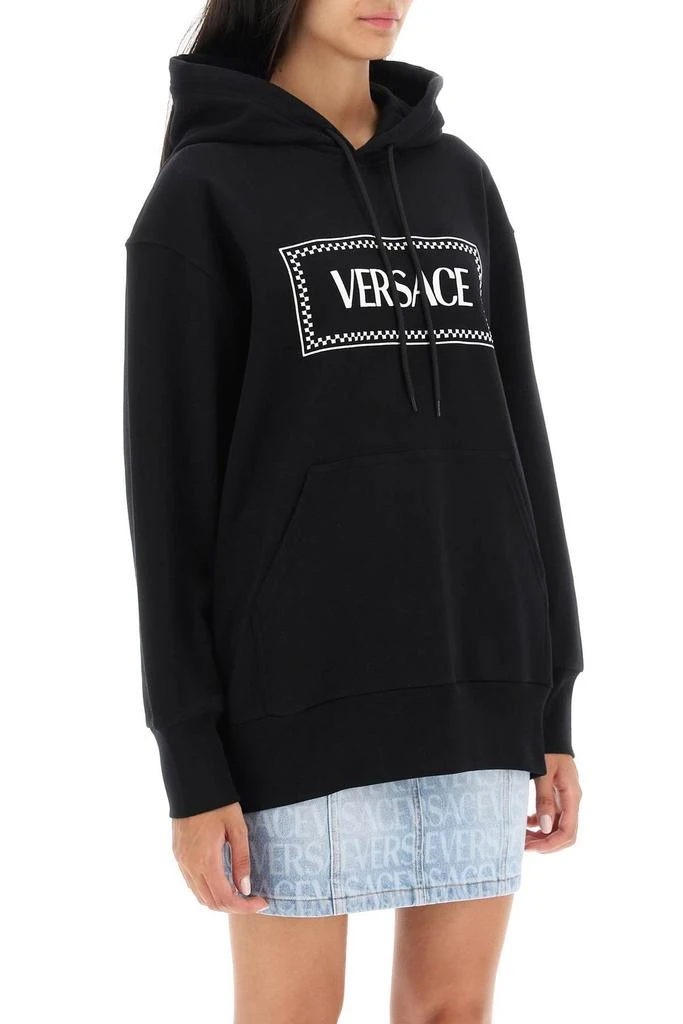 商品Versace|Versace Logo Embroidered Drawstring Hoodie,价格¥3119,第2张图片详细描述