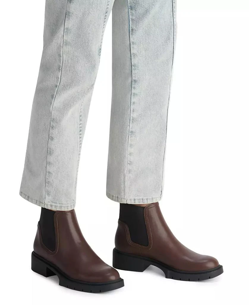 Women's Lenora Pull On Lug Sole Chelsea Booties 商品