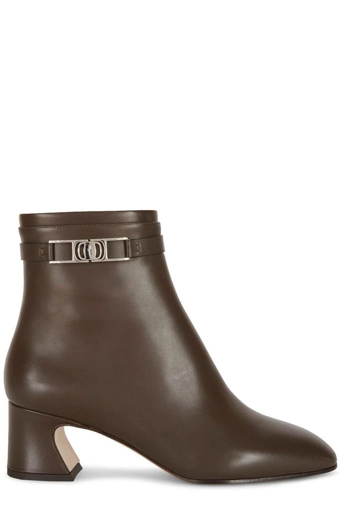 商品Salvatore Ferragamo|Salvatore Ferragamo Logo Plaque Ankle Boots,价格¥4032,第1张图片