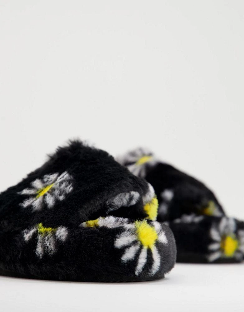 商品ASOS|ASOS DESIGN Zane chunky slider slippers in black floral,价格¥52,第2张图片详细描述