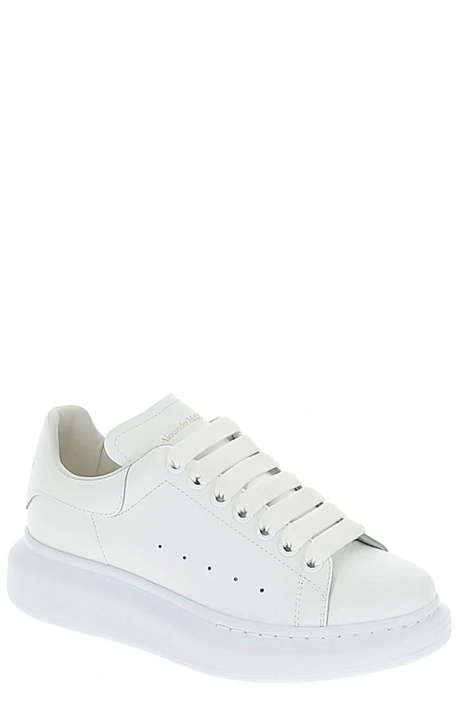 商品Alexander McQueen|Alexander McQueen Oversized Lace-Up Sneakers,价格¥2426,第2张图片详细描述