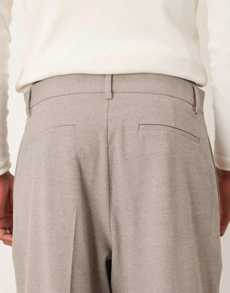 商品ASOS|ASOS DESIGN barrel leg suit trousers in neutral brushed twill,价格¥403,第5张图片详细描述