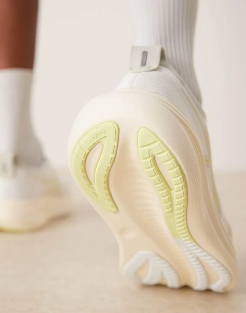 商品Asics|Asics Gel-Nimbus 27 running trainers in white and huddle yellow,价格¥1854,第3张图片详细描述