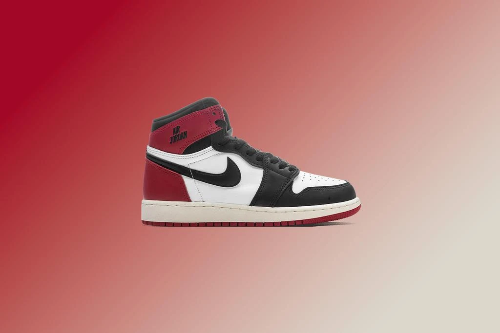 商品Jordan|Air Jordan 1 Retro High OG 'Black Toe Reimagined' (GS)  - White/Black/Varsity Red/Sail,价格¥822,第5张图片详细描述