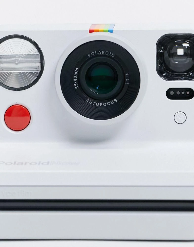 商品Polaroid|Polaroid Now Instant Camera in White,价格¥1166,第4张图片详细描述