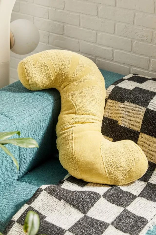 商品Urban Outfitters|Squiggle Acid Wash Throw Pillow,价格¥377,第1张图片