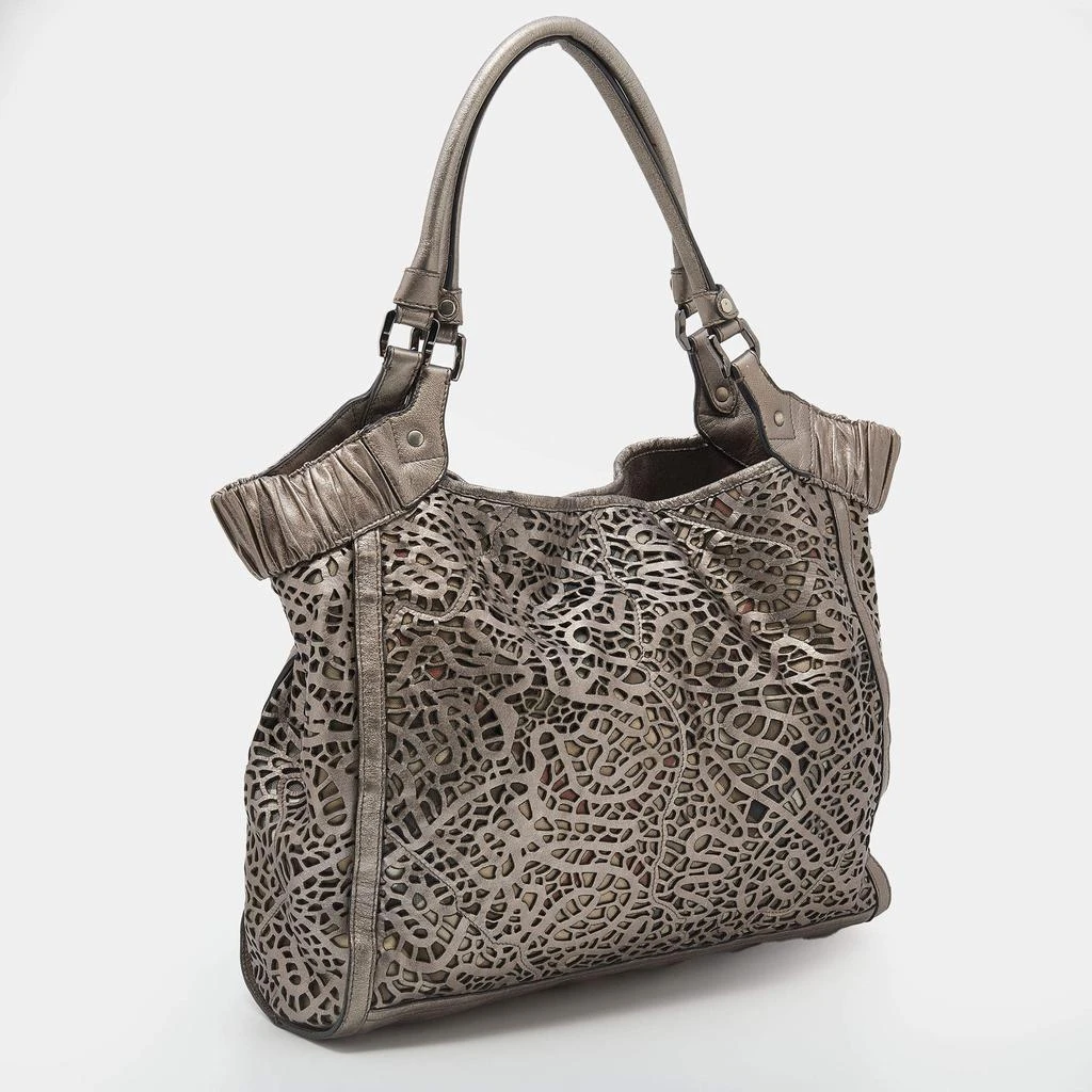 商品[二手商品] Burberry|Burberry Metallic Taupe Laser Cut Leather and Coated Canvas Tote,价格¥971,第3张图片详细描述