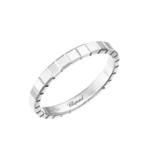 商品Chopard|【预售一周】Chopard/萧邦 经典款ICE CUBE 女士银色18K金冰块戒指   827702-1199,价格¥6592,第1张图片