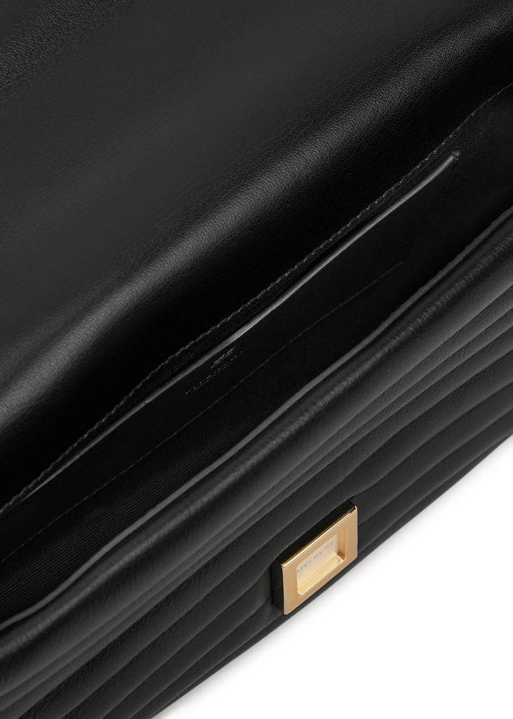 商品Givenchy|4G quilted leather shoulder bag,价格¥16035,第4张图片详细描述