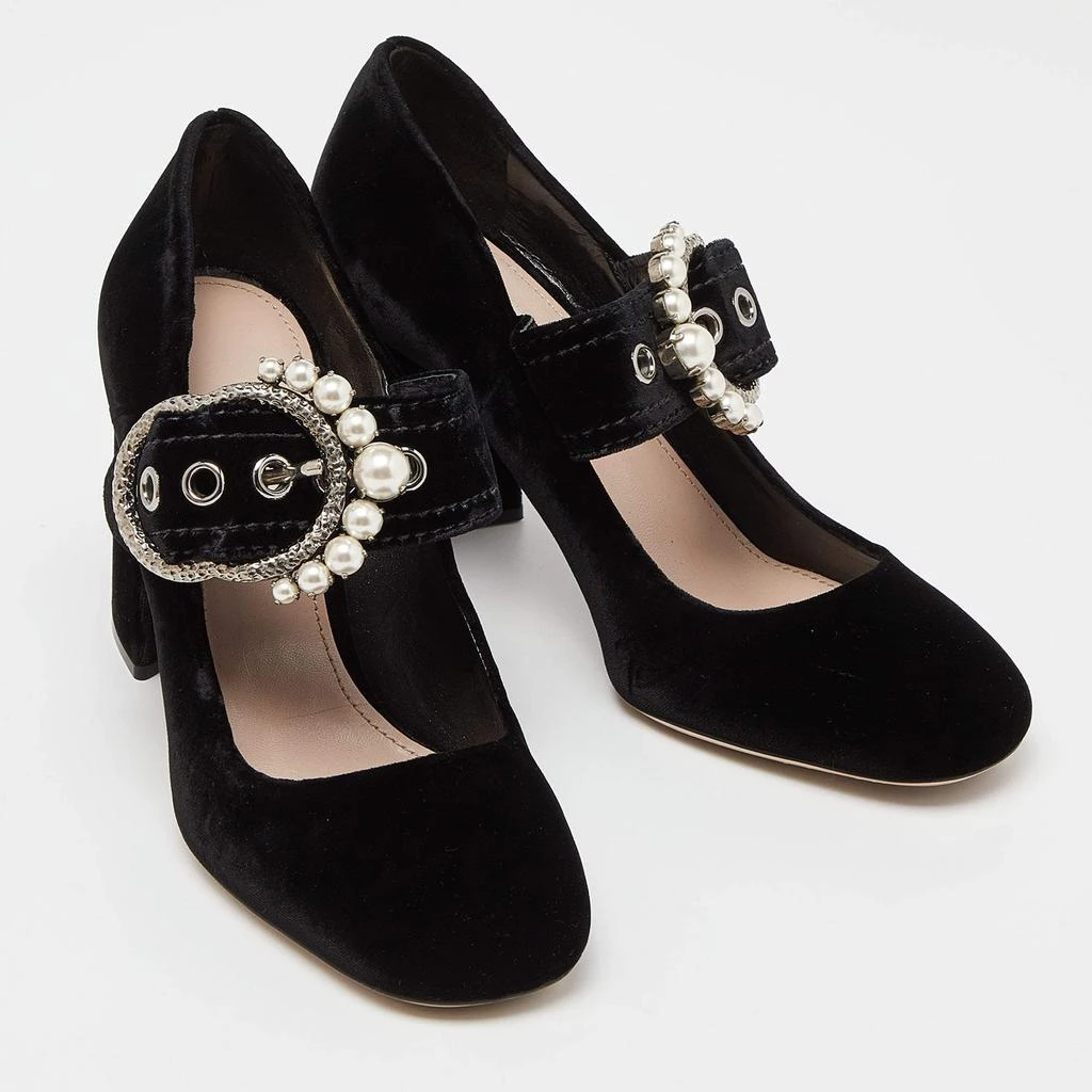 商品[二手商品] Miu Miu|Miu Miu Black Velvet Pearl Embellished Mary Jane Pumps Size 38.5,价格¥4620,第4张图片详细描述