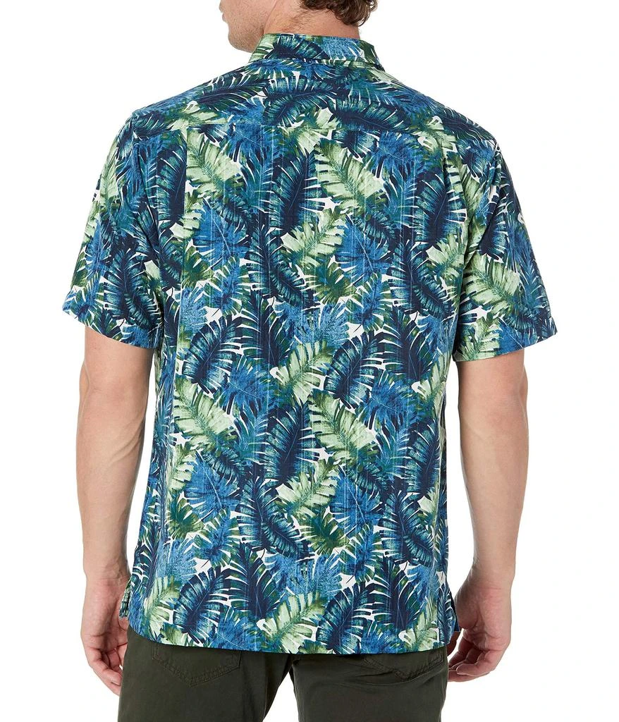商品Van Heusen|Men's Air Tropical Short Sleeve Button Down Poly Rayon Shirt,价格¥161,第2张图片详细描述