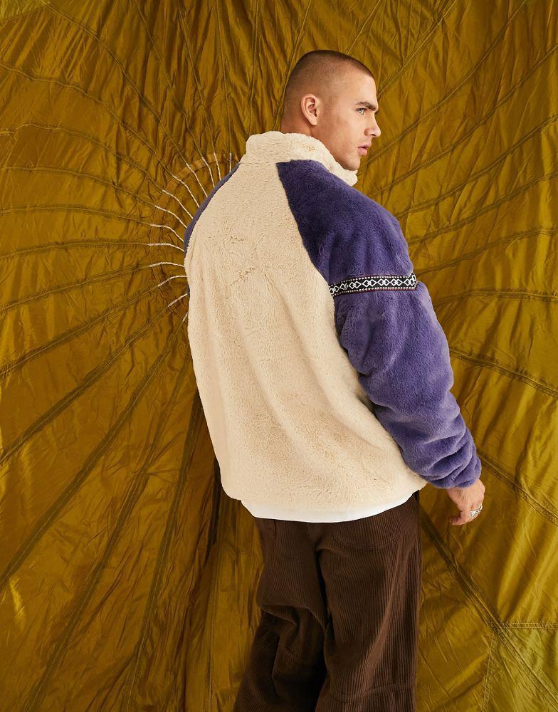 商品ASOS|ASOS DESIGN oversized half zip faux fur sweatshirt in navy and beige with taping,价格¥363,第6张图片详细描述