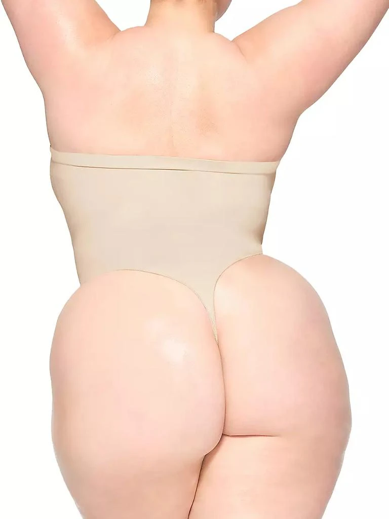 商品SKIMS|Seamless Sculpt Strapless Thong Bodysuit,价格¥520,第5张图片详细描述