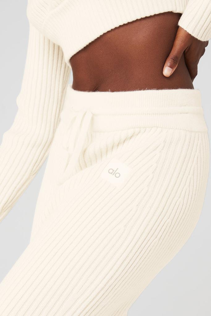 商品Alo|Cashmere Ribbed High-Waist Winter Dream Skirt - Ivory,价格¥6028,第6张图片详细描述