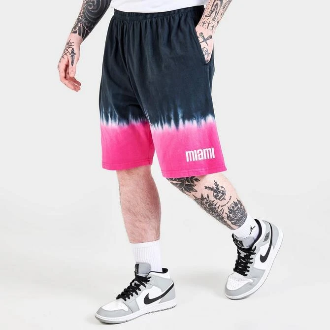 商品Mitchell and Ness|Men's Mitchell & Ness Miami Heat NBA Tie-Dye Fleece Shorts,价格¥112,第3张图片详细描述