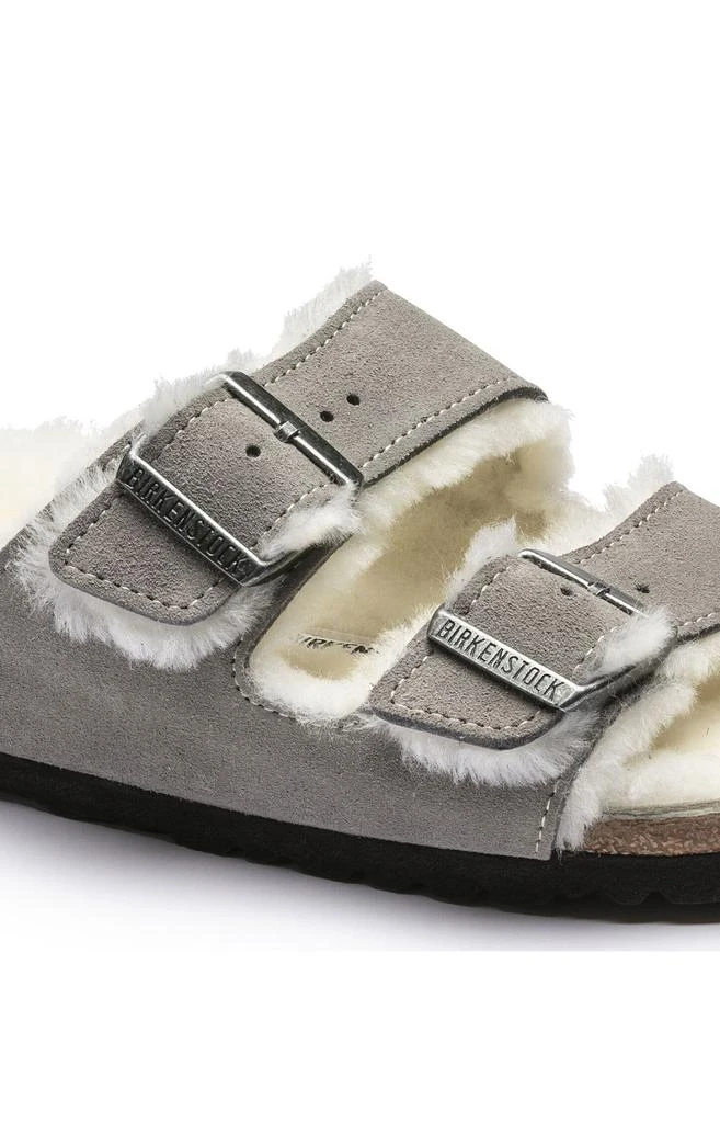 商品Birkenstock|(1017402) Arizona Shearling Sandals - Stone Coin,价格¥826,第3张图片详细描述