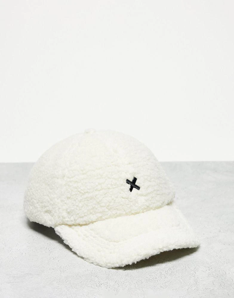 商品COLLUSION|COLLUSION Unisex borg fleece cap in ecru,价格¥98,第1张图片