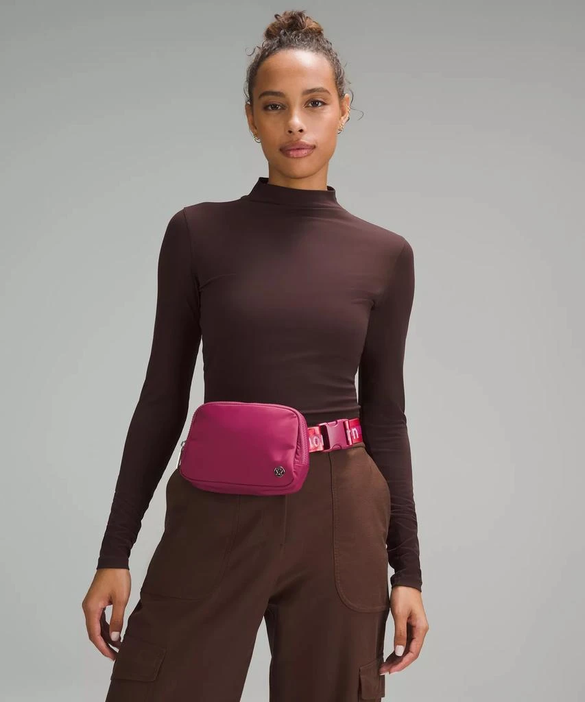 商品Lululemon|Everywhere Belt Bag 1L *Wordmark,价格¥335,第4张图片详细描述