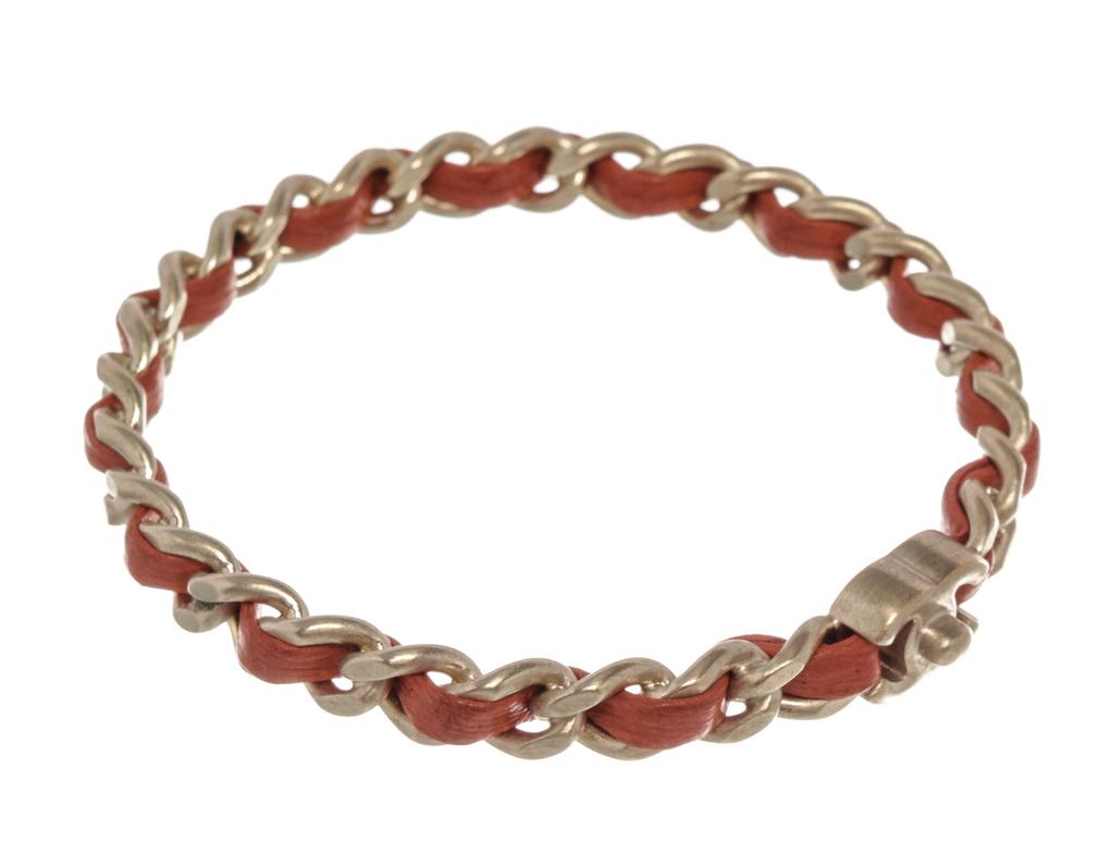 Chanel Red Leather Woven Silver-tone Chain-link CC Bangle Bracelet商品第2张图片规格展示