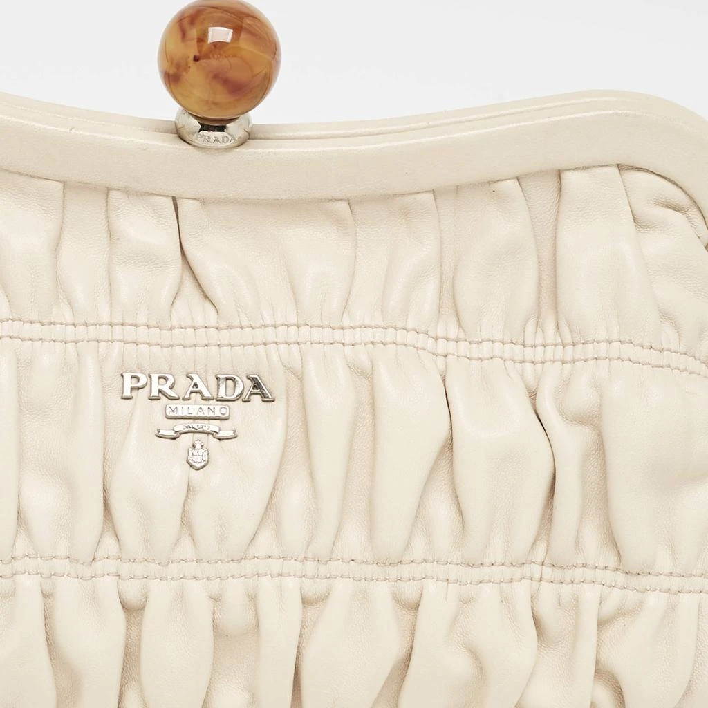 商品[二手商品] Prada|Prada Cream Nappa Gaufre Leather Frame Clutch,价格¥5537,第5张图片详细描述