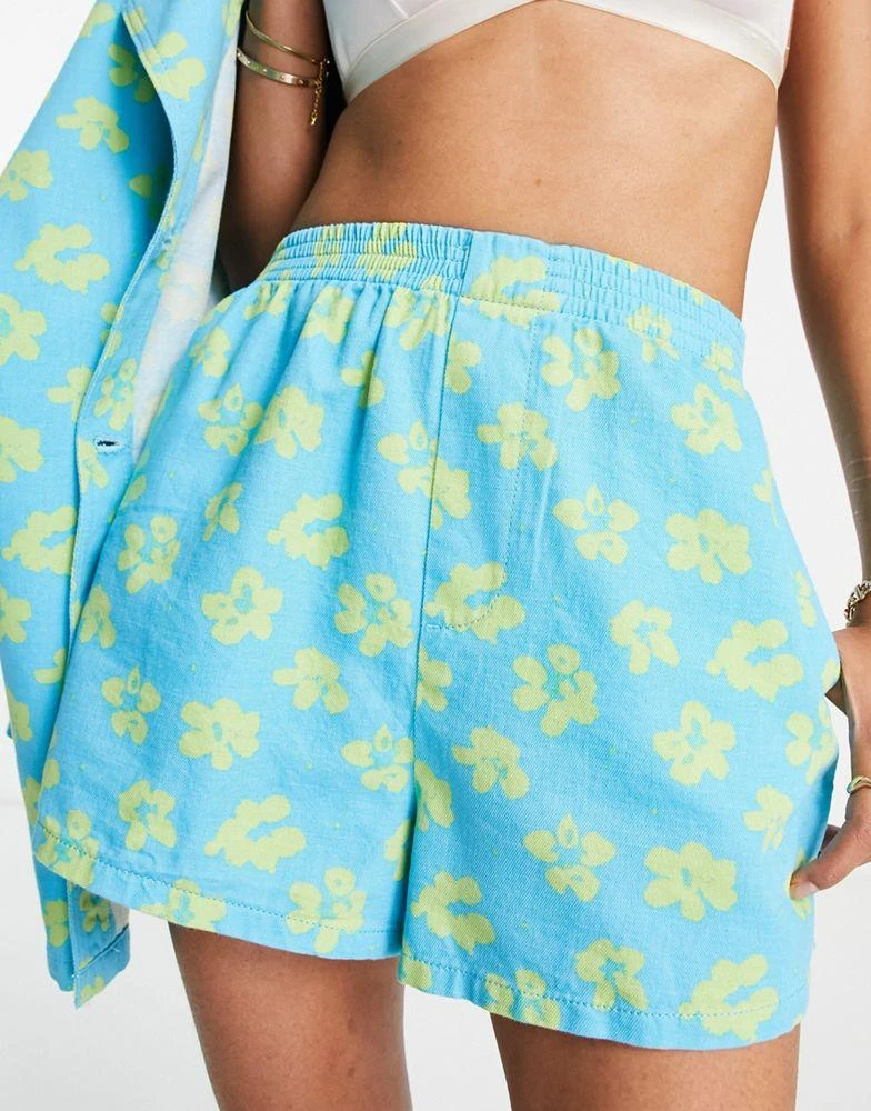 商品Topshop|Topshop co-ord pull on hibiscus floral printed short in blue,价格¥180,第4张图片详细描述