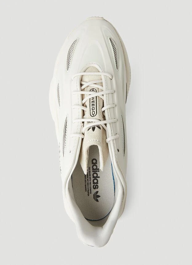 Ozweego Celox Sneakers in White 商品