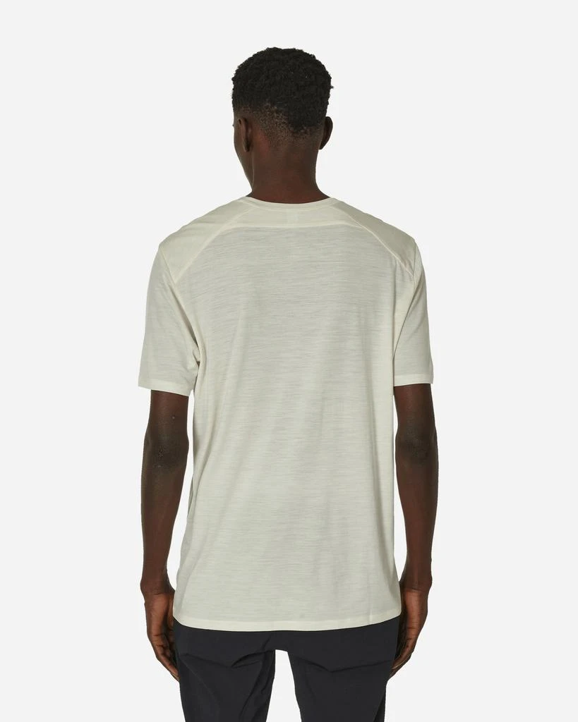 商品Arc'teryx|Frame T-Shirt Oat Heather,价格¥1079,第3张图片详细描述