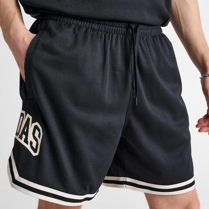 Men's adidas Originals Varsity Graphic Lifestyle Shorts 商品