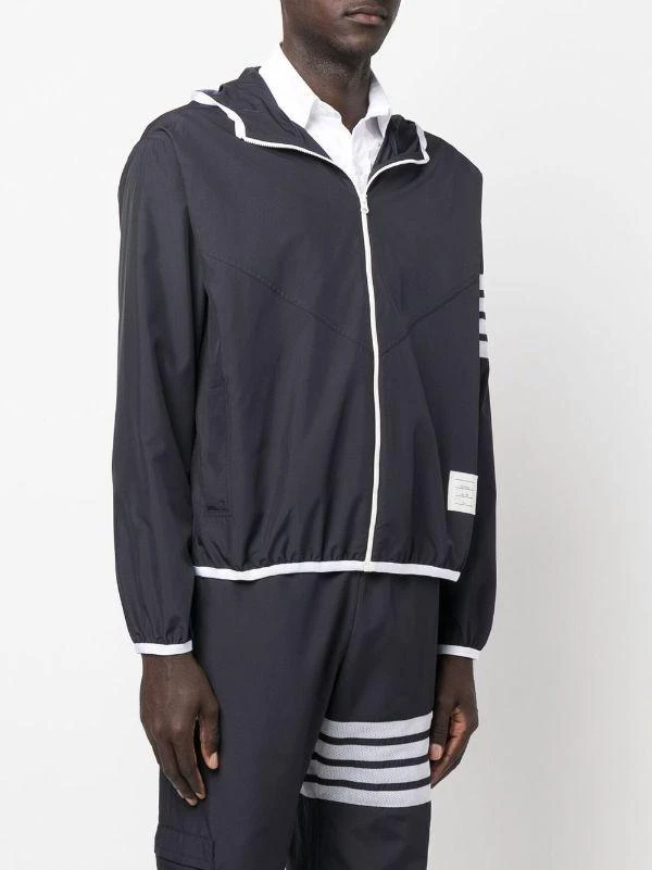 商品Thom Browne|THOM BROWNE MEN PACKABLE ZIP UP HOODIE W/ SEAMED IN MESH 4 BAR STRIPE IN MILITARY RIPSTOP,价格¥4755,第1张图片