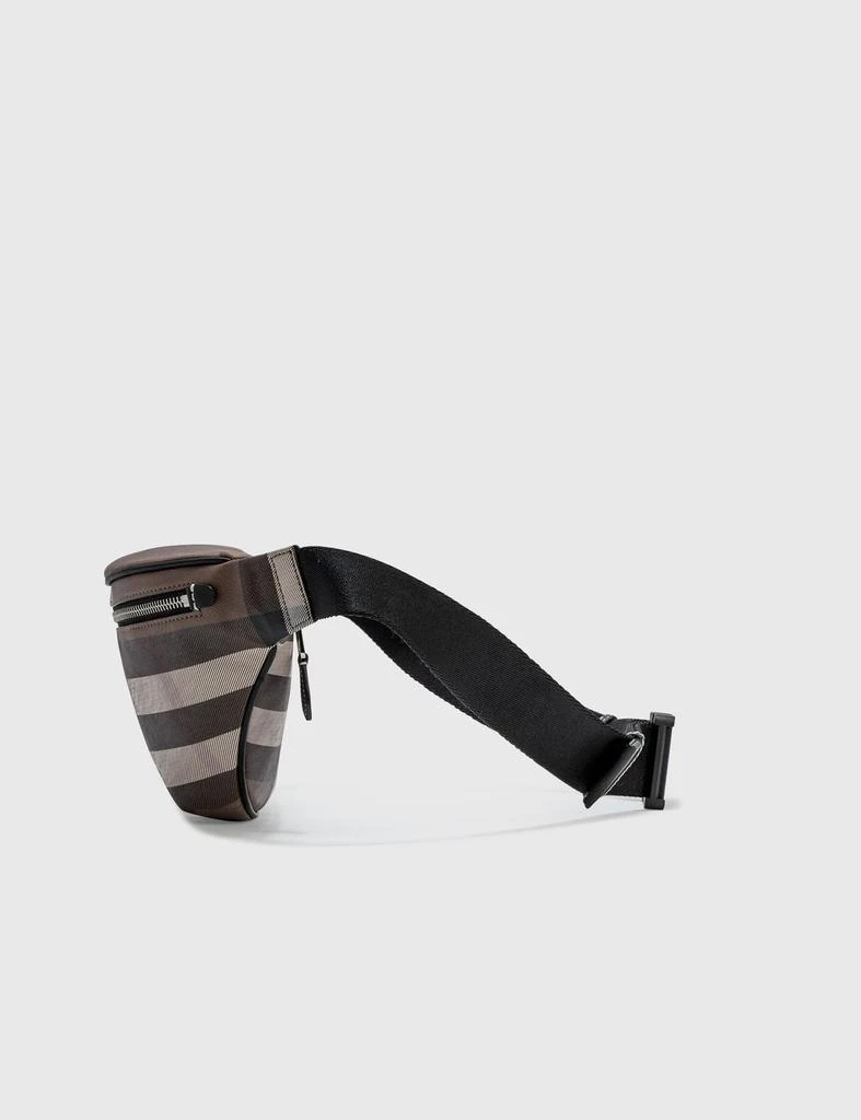商品Burberry|Cason Belt Bag,价格¥6271,第2张图片详细描述