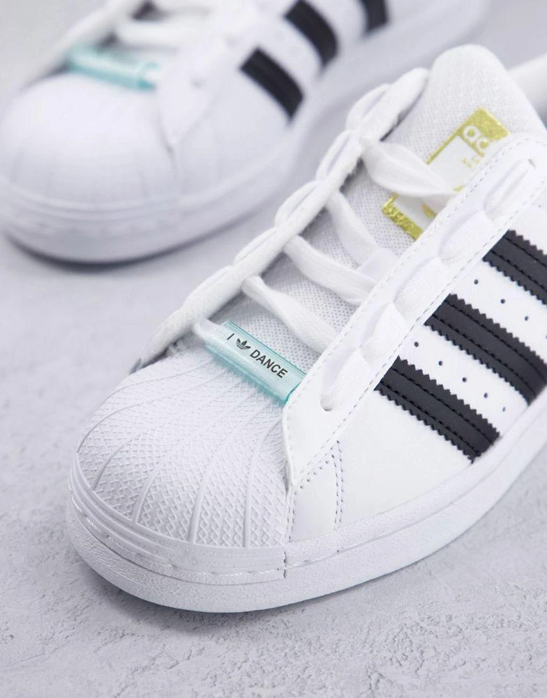 商品Adidas|adidas Superstar trainers in white,价格¥430,第2张图片详细描述