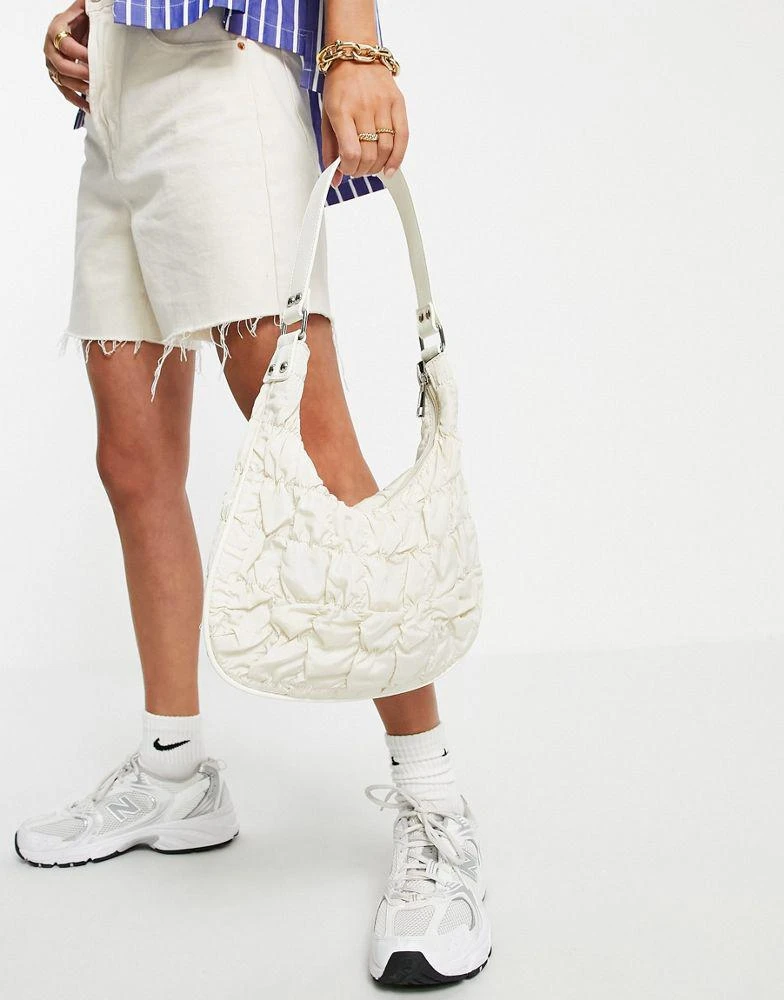 商品ASOS|ASOS DESIGN slouchy shoulder bag in off white ruched nylon,价格¥149,第2张图片详细描述