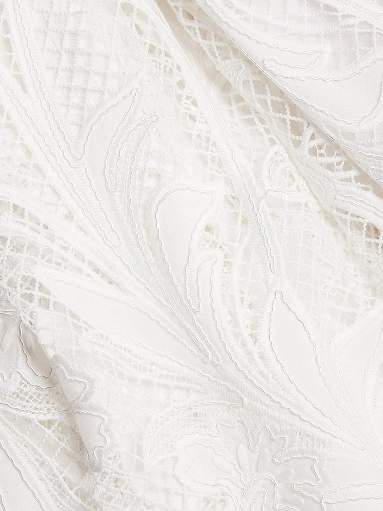 Marbled Carnation Guipure Lace Gown 商品