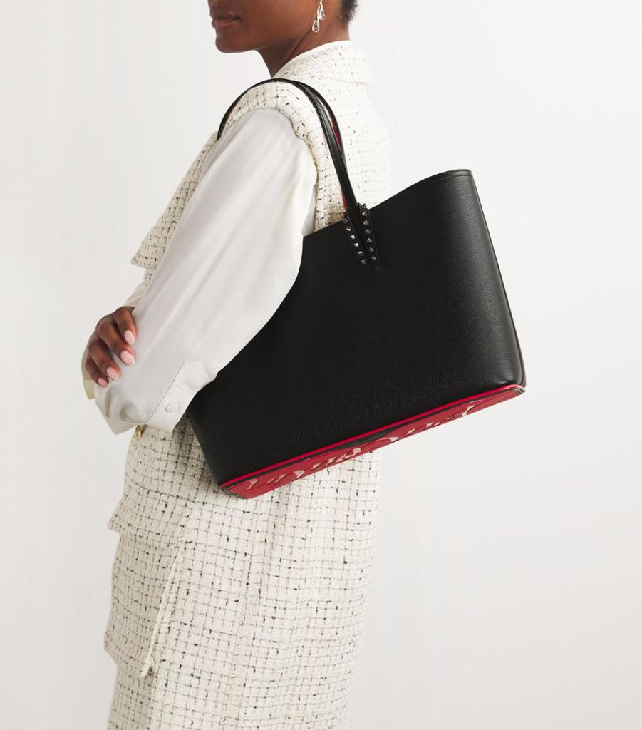 【CHRISTIAN LOUBOUTIN】Cabata small Tote Bag 関税送料込み Cabata small - Tote bag - Calf leather and spikes - Magma