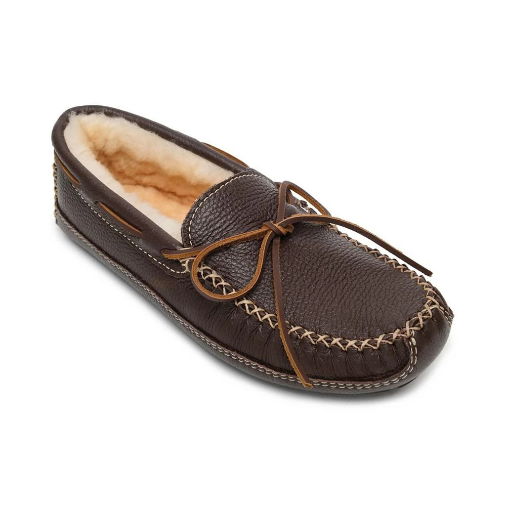 商品Minnetonka|Men's Moosehide Leather Sheepskin Moccasin Slippers,价格¥844,第1张图片