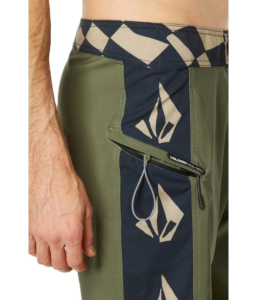 商品Volcom|Surf Vitals Yago Dora Mod 19" Boardshorts,价格¥308,第3张图片详细描述