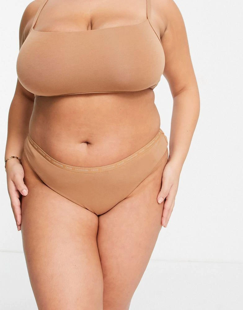 商品Calvin Klein|Calvin Klein Plus Size CK One logo thong 2 pack in sandalwood,价格¥122,第4张图片详细描述