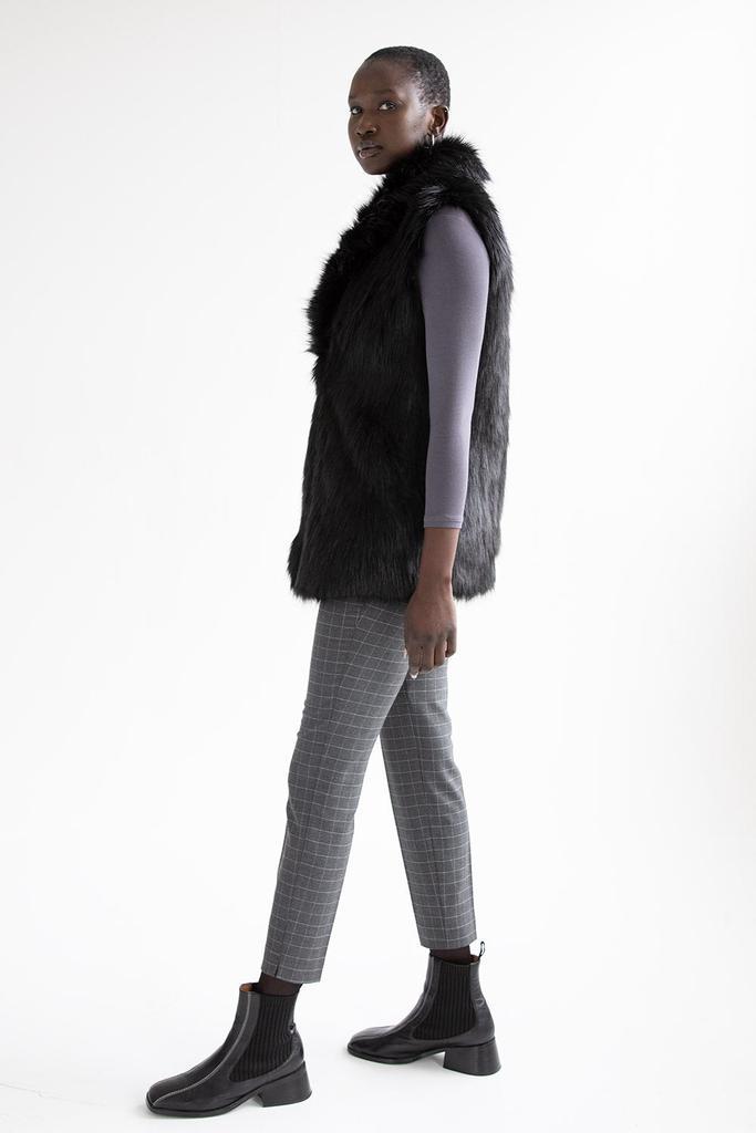 商品Unreal Fur|Premium Rose Vest,价格¥2600,第7张图片详细描述
