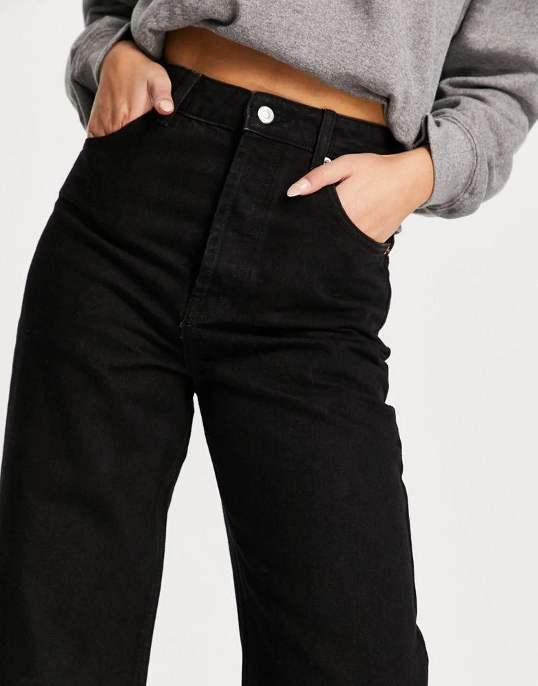 商品Topshop|Topshop One oversized Mom jean in washed black,价格¥221,第2张图片详细描述