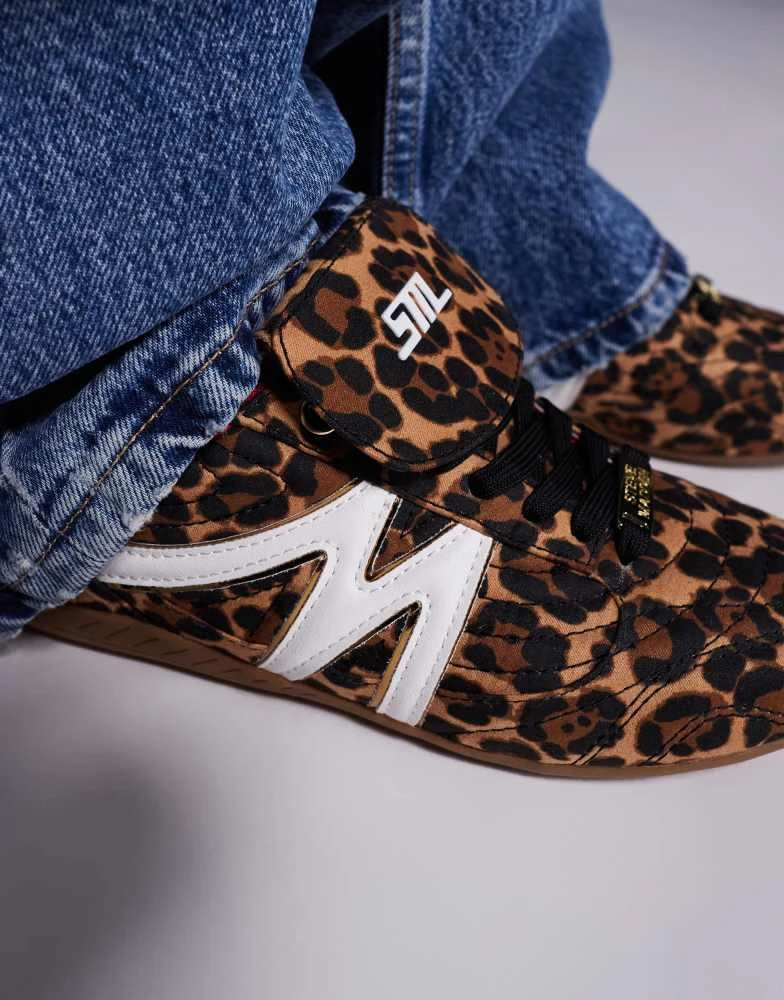 商品Steve Madden|Steve Madden Freekick trainers with fold over detail in leopard,价格¥778,第4张图片详细描述